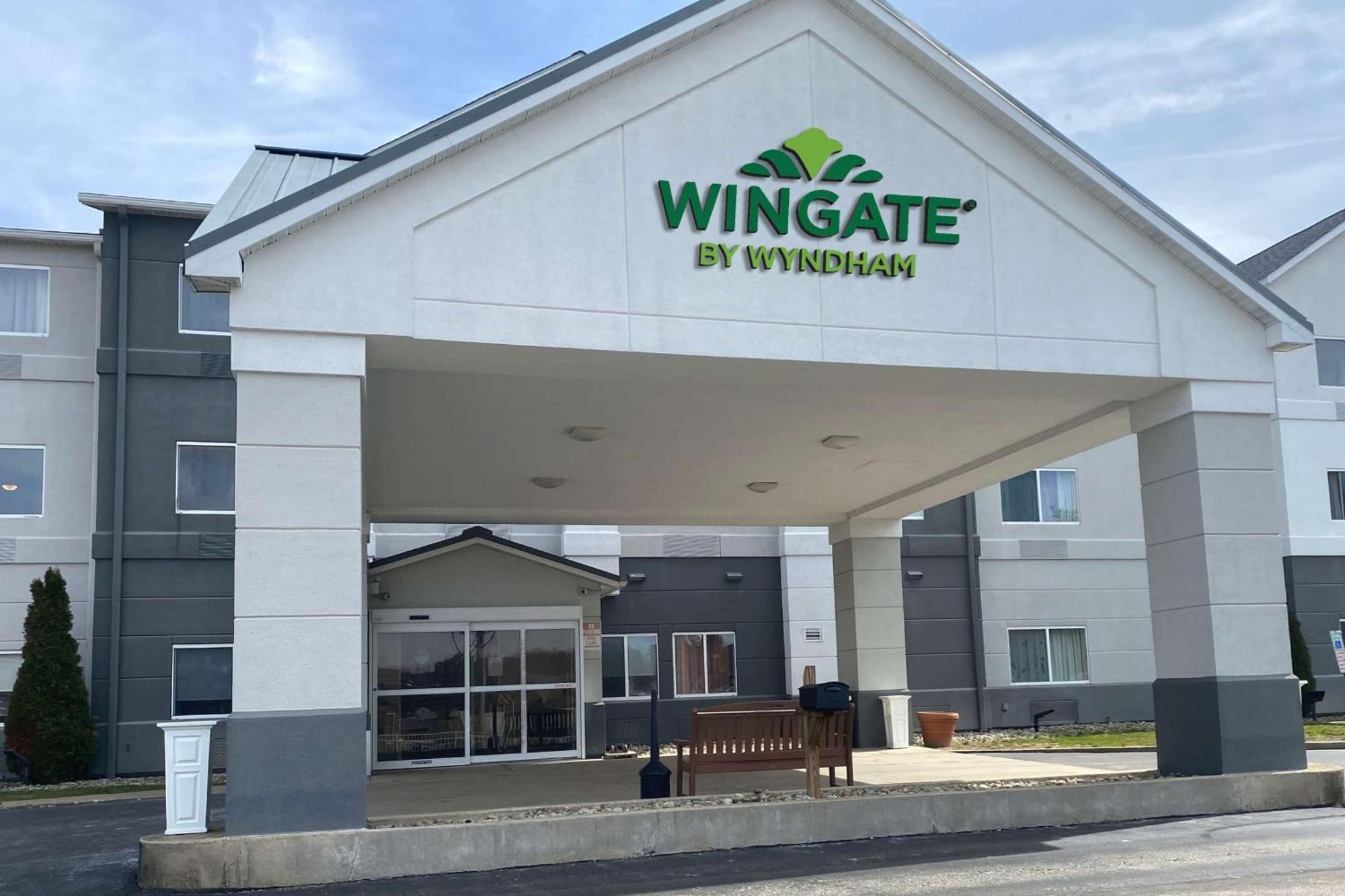 Wingate By Wyndham Uniontown Hotel Exterior photo