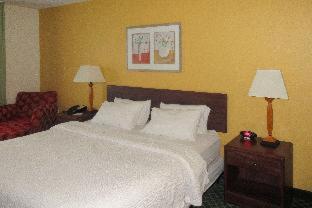 Wingate By Wyndham Uniontown Hotel Room photo